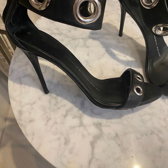 Giuseppe Zanotti ankle strap heels Size 36 - Picture 9 of 15
